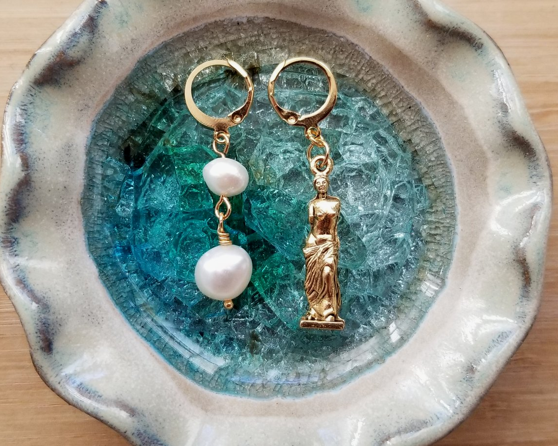 PEARLS OF VENUS EARRINGS